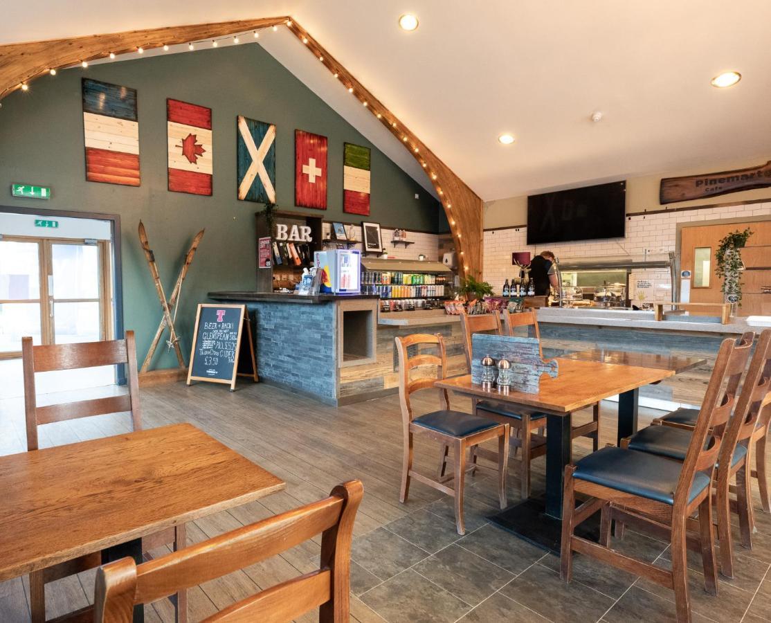 The Base Camp Hotel, Nevis Range Fort William Exteriér fotografie